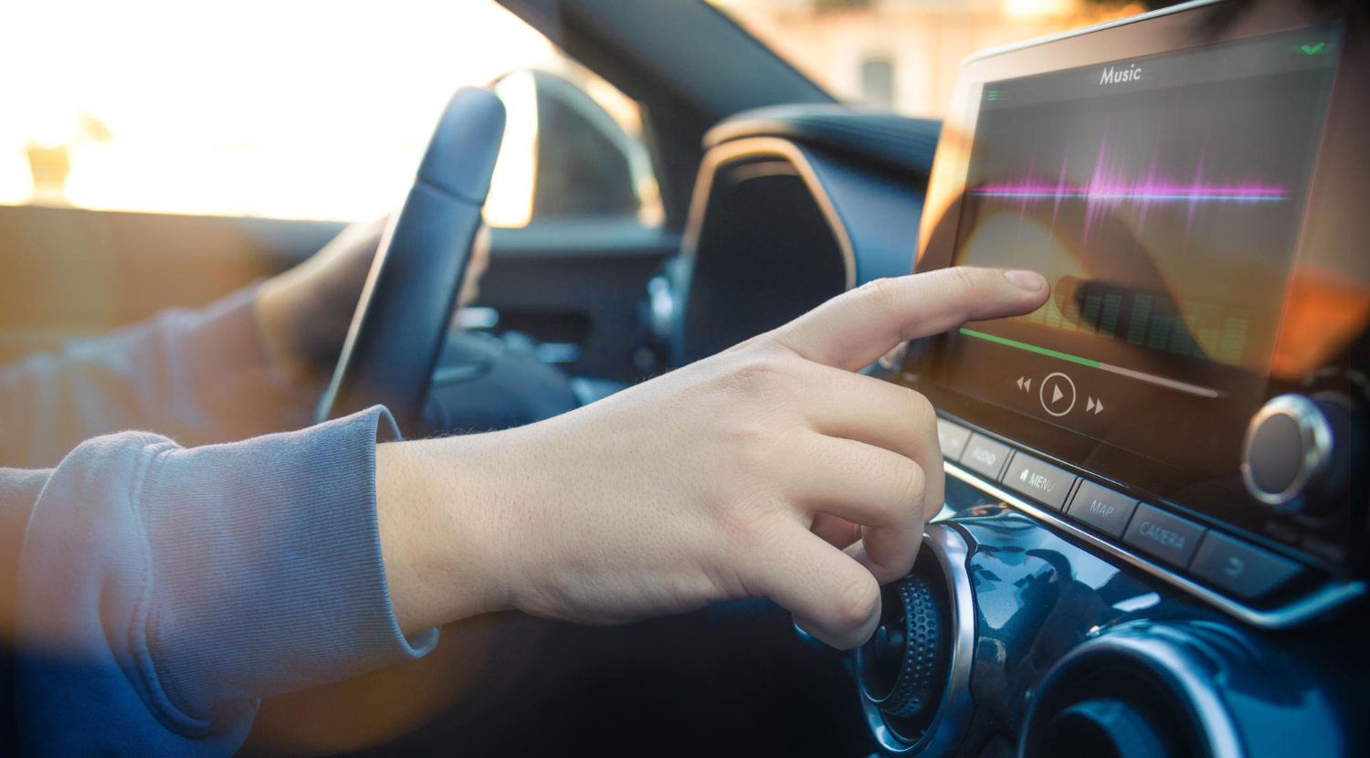 Avvii più rapidi e meno drop: trucchi di rete e gestione energia in auto